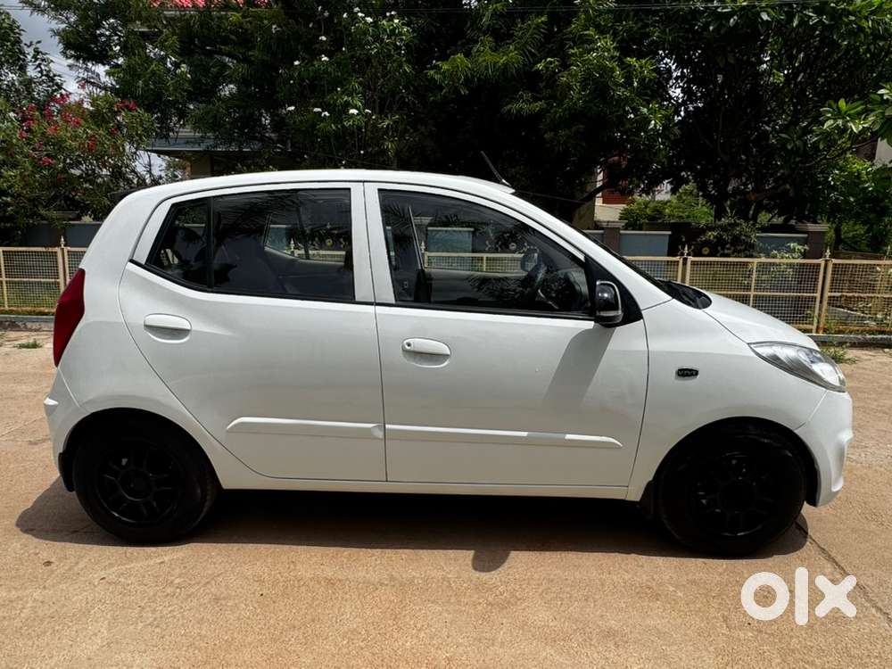 Hyundai I10 Petrol 2011 With Sunroof
