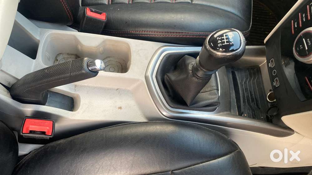 Mahindra Xuv300 W8 Option, 2022, Petrol