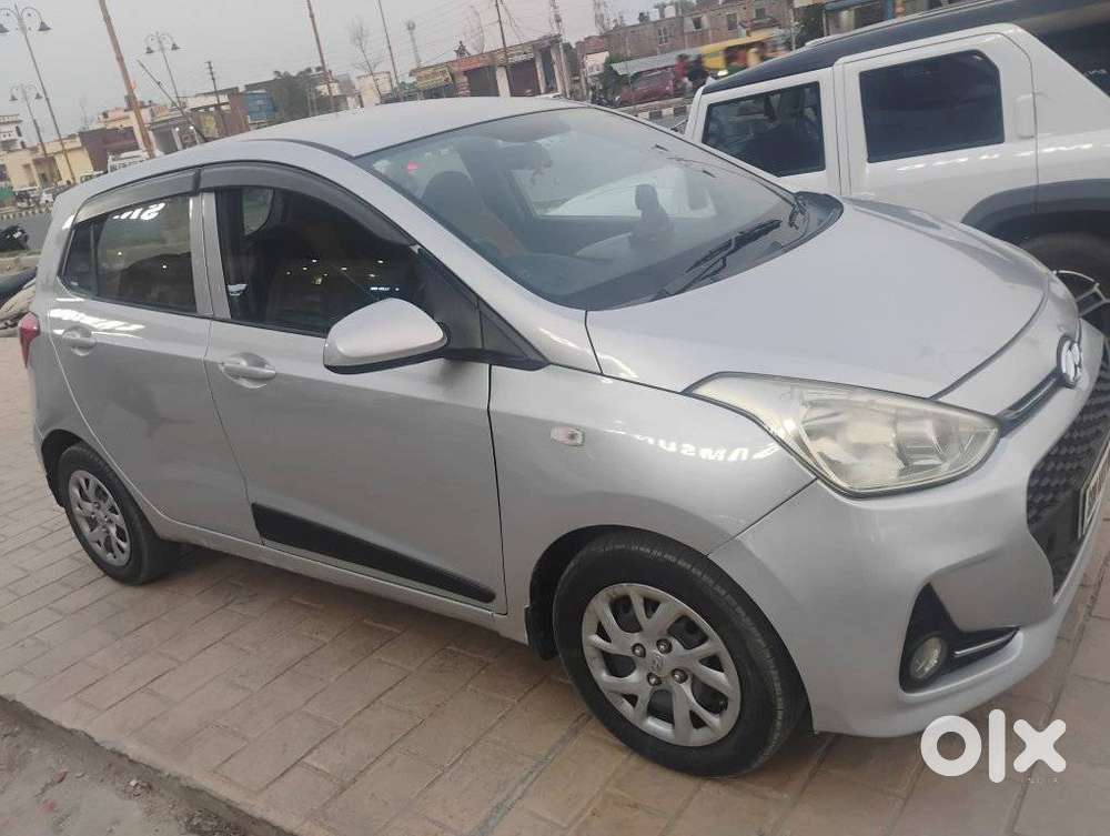 Hyundai Grand I10 Sportz, 2017, Petrol