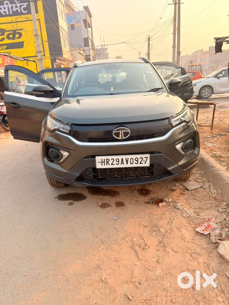 Tata Nexon Petrol 2020 Green 75000