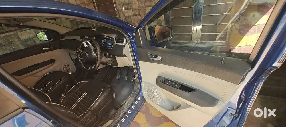 Less Driven Perfect Condition 7 Seater Car For Immediate Sale