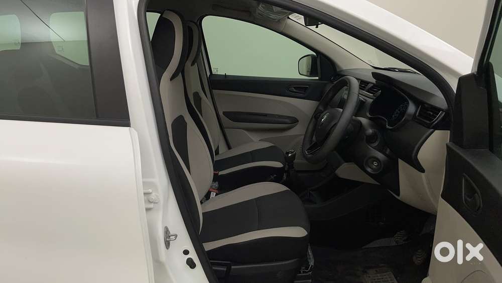 Renault Triber Rxt, 2023, Petrol