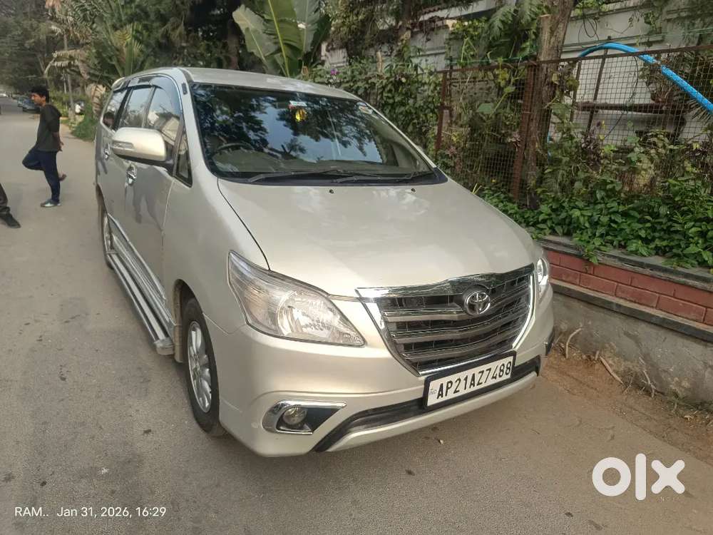 Toyota Innova 2014 Diesel Well Maintained