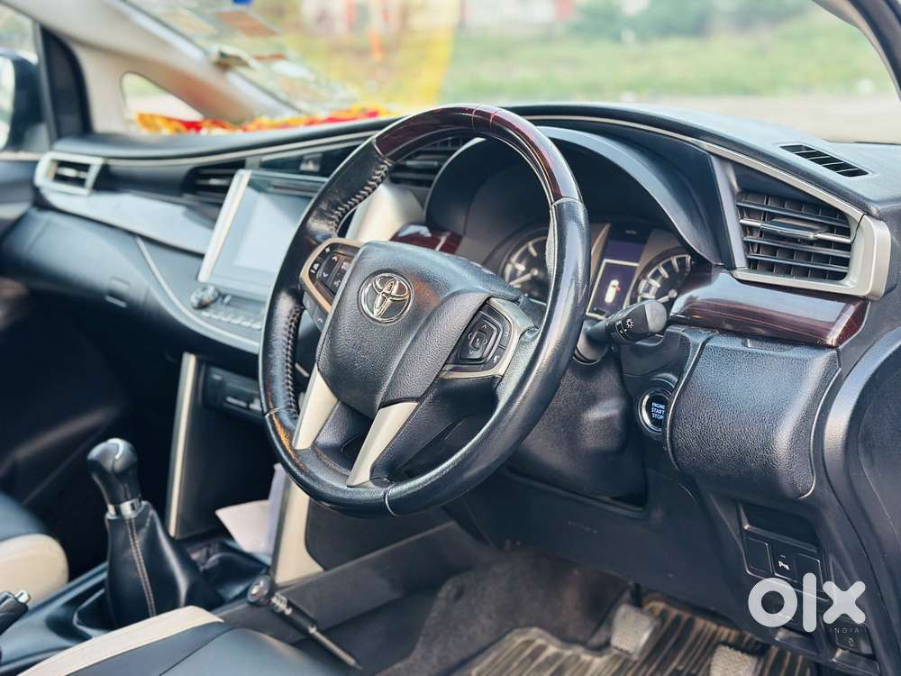 Toyota Innova Crysta 2.4 V, 2017, Diesel