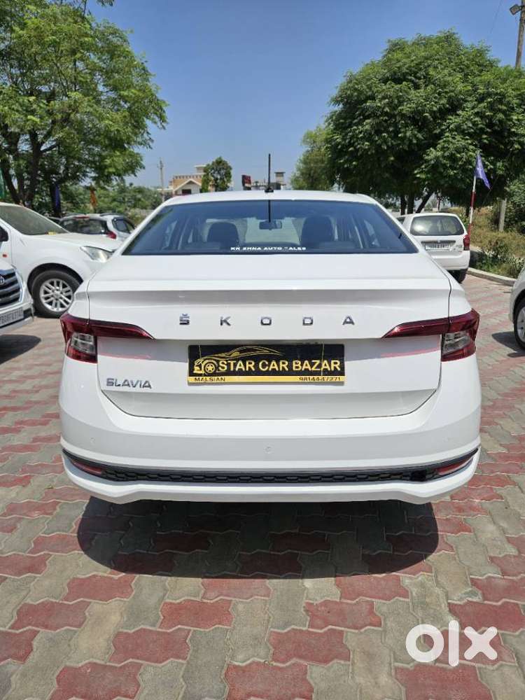 Skoda Slavia Active 1.0l Tsi Mt, 2022, Petrol