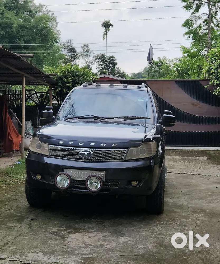 Tata Safari Storme 2013 Diesel Manual Car