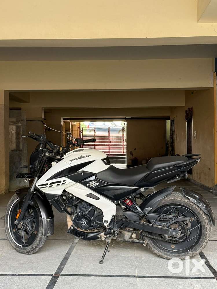 White 200 Ns New Model 2021 Ns Bike Pulsar 200 Ns White Colour
