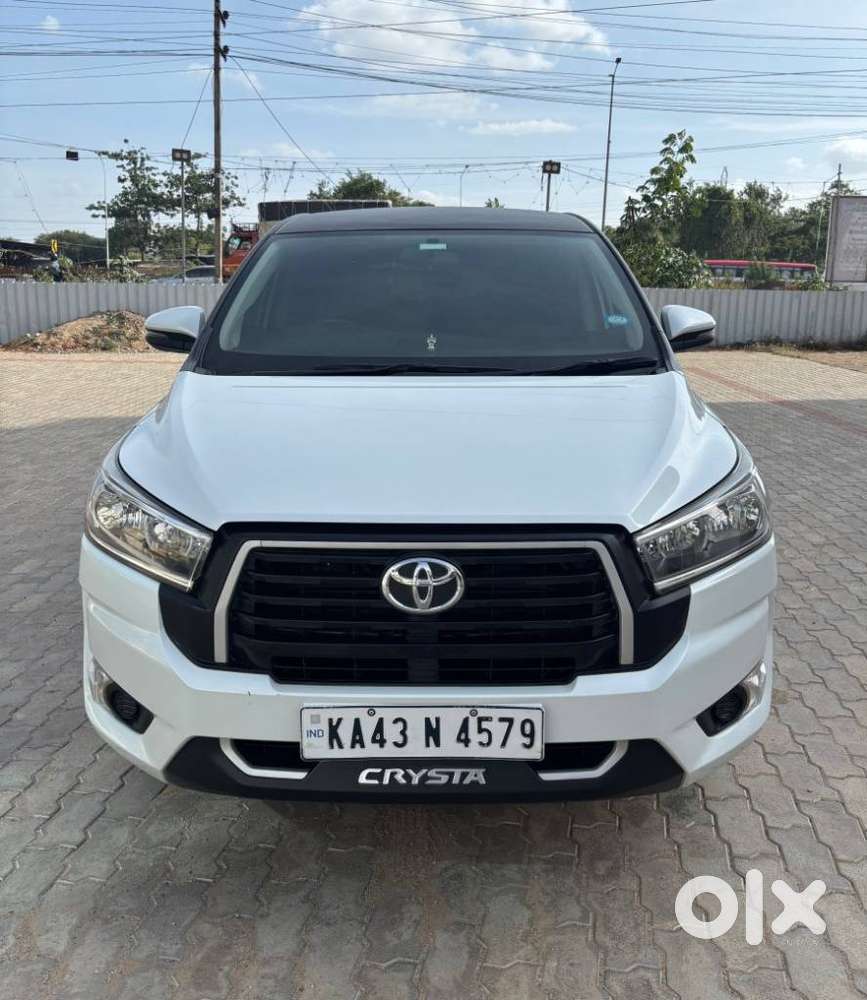 Toyota Innova Crysta 2.4 G Mt 8s, 2023, Diesel