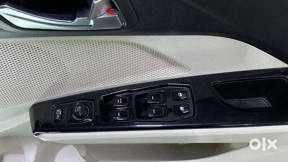 Mahindra Xuv 3xo Ax5l 1.2 Petrol At, 2024, Petrol