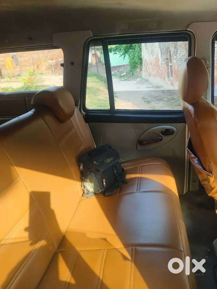 Mahindra Scorpio 2.2 S4 2015