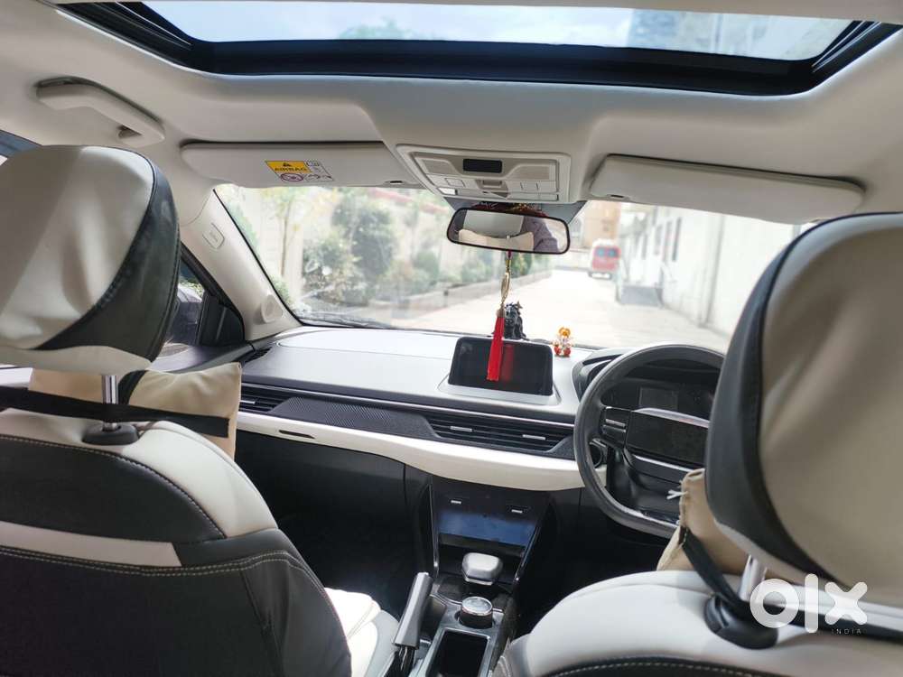 Tata Nexon Pure Plus (s) Petrol Amt, 2024, Petrol