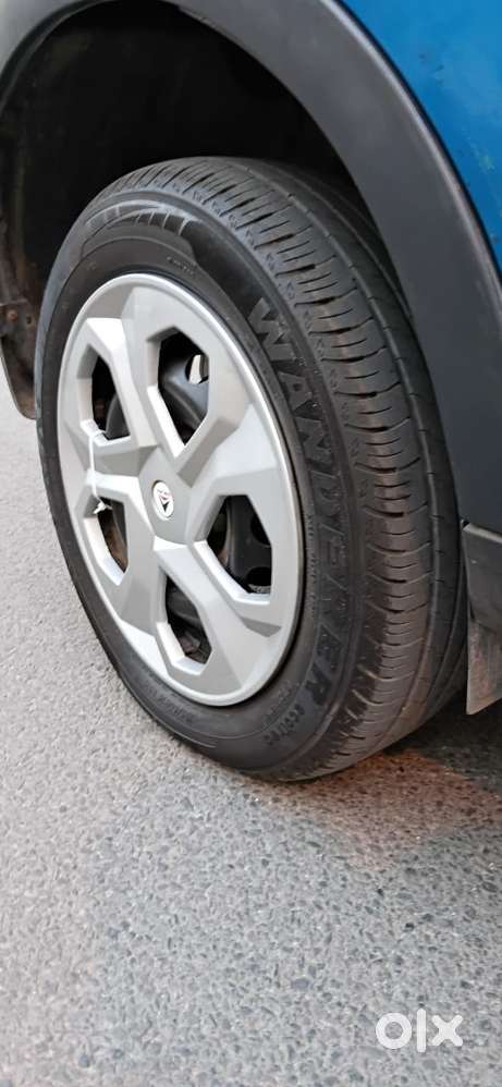 Tata Nexon 1.2 Revotron Xt, 2018, Petrol