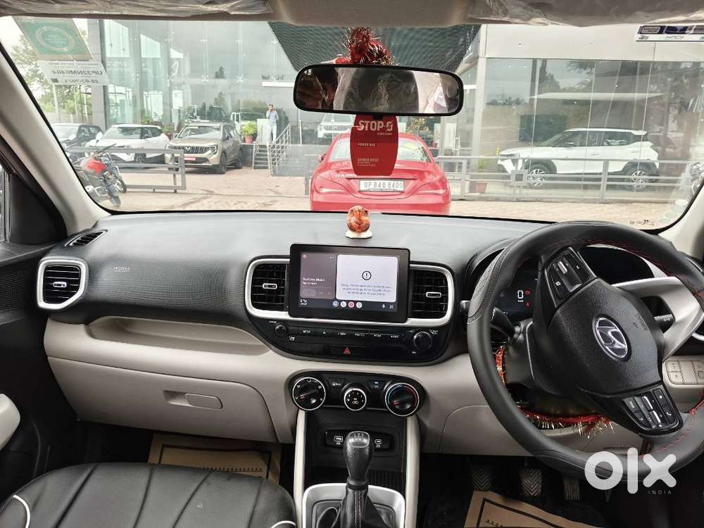 Model 28 March 2023 New Brand Hyundai Venue Car