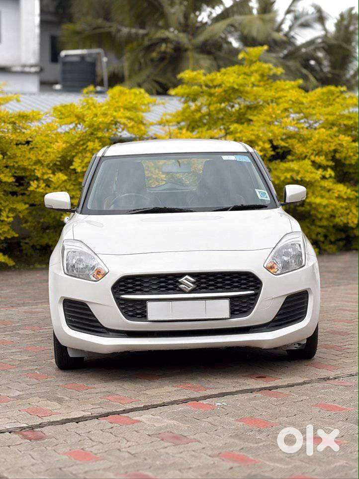 Maruti Suzuki Swift Vxi + Manual, 2024, Petrol