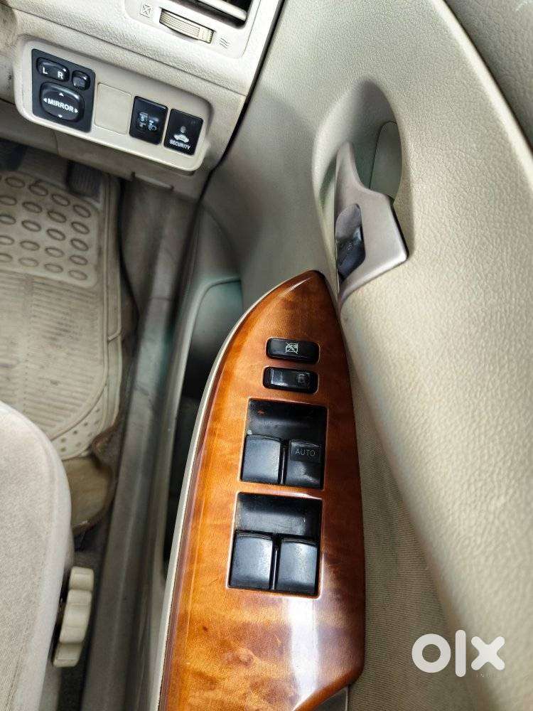 Toyota Corolla Altis G, 2010, Cng & Hybrids