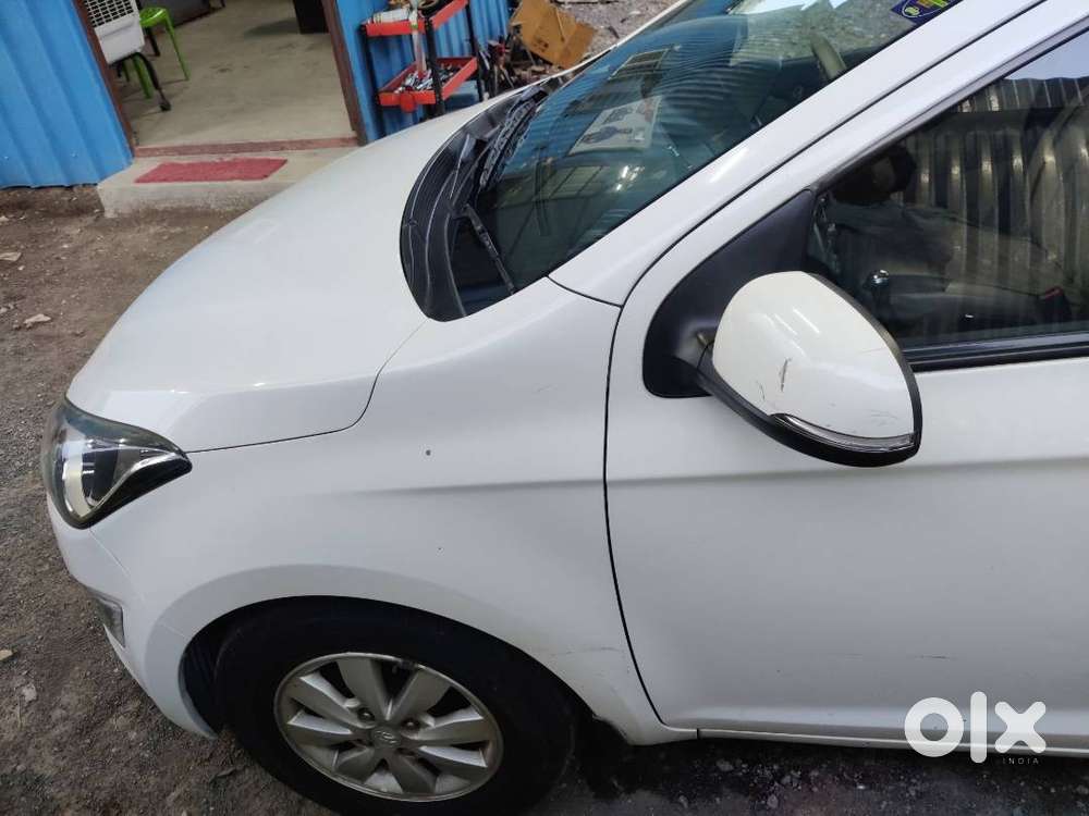 Car Is Excellent Looking, Excellent  Feature.excellent Functioning