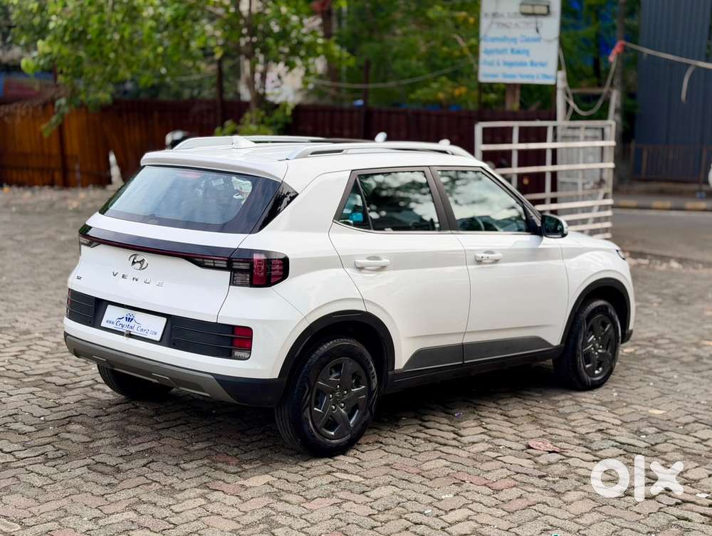 Hyundai Venue Sx Mt, 2024, Petrol
