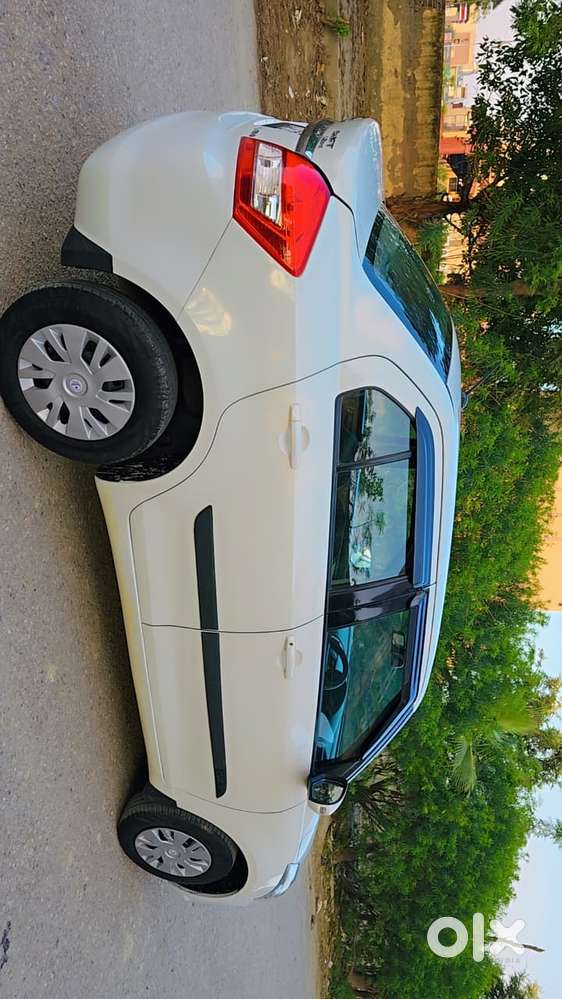 Maruti Suzuki Swift Dzire Vdi Optional, 2016, Diesel