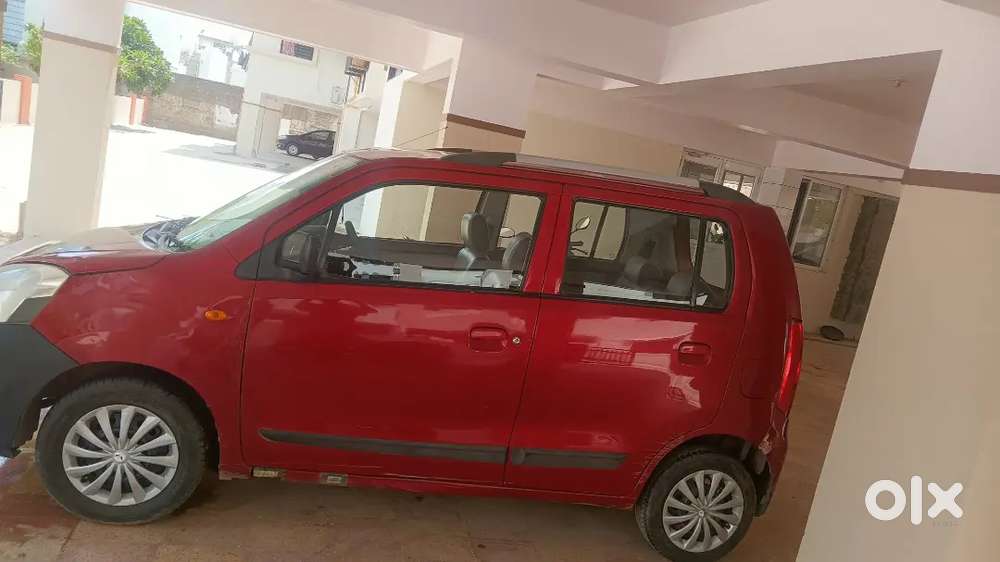 Wagonar Vxi Modle Eentrel Lock And Power Window And Power Steering