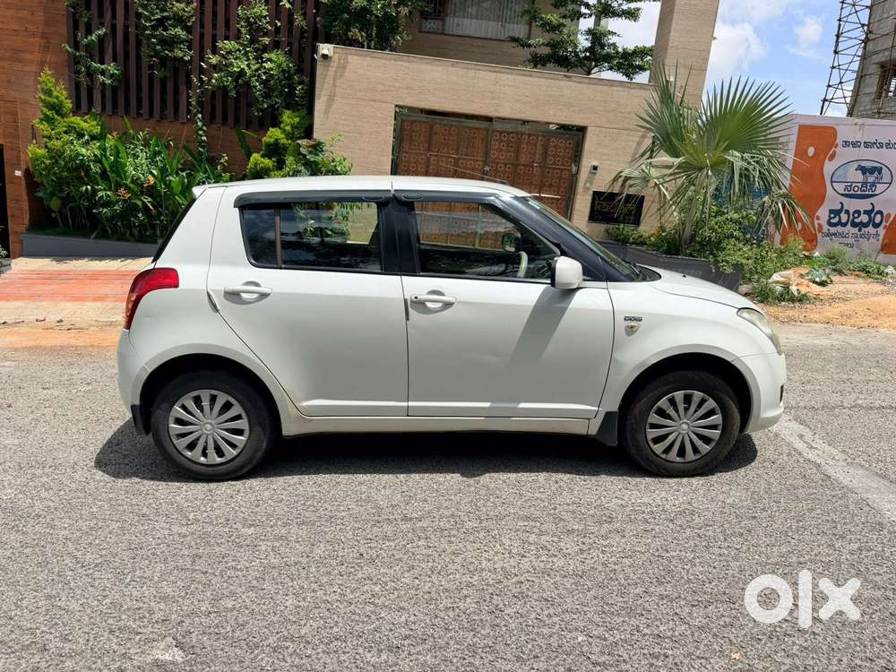 Maruti Suzuki Swift Vdi Bsiii, 2011, Diesel