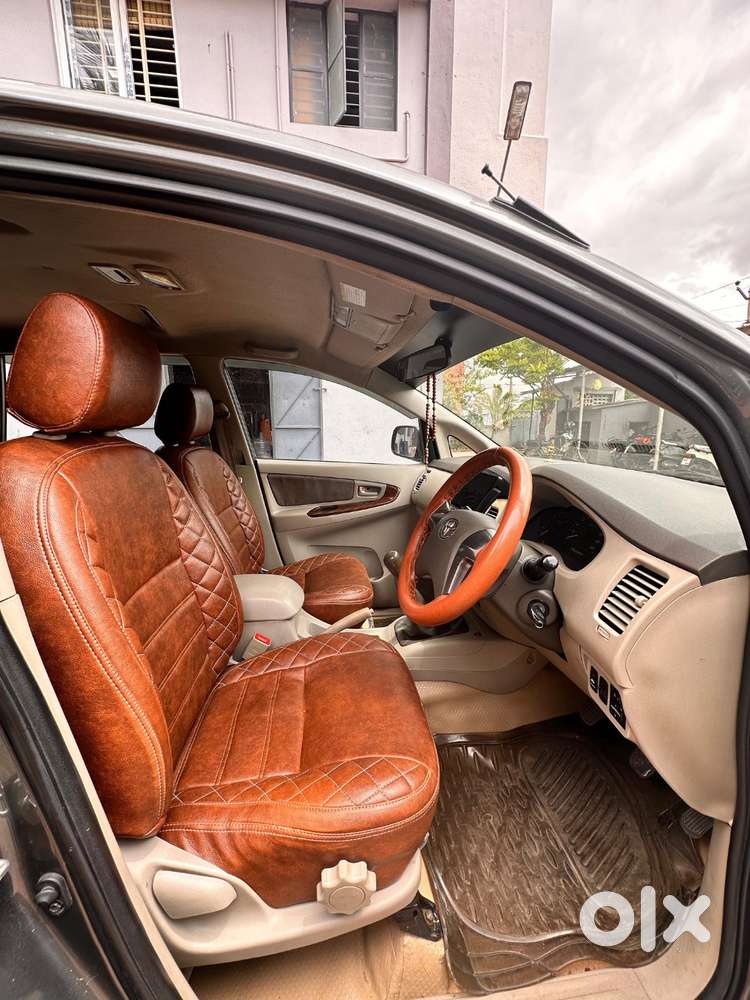 Toyota Innova 2014 Diesel Well Maintained