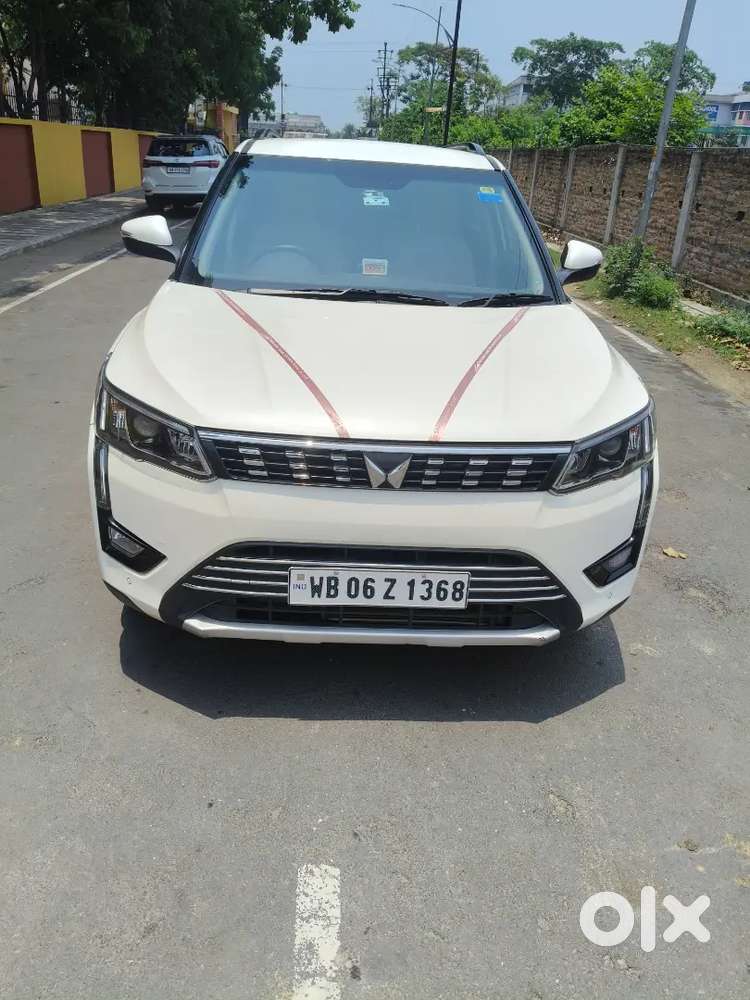 Mahindra Xuv300 (w8) 2023 Petrol 6000 Km Driven