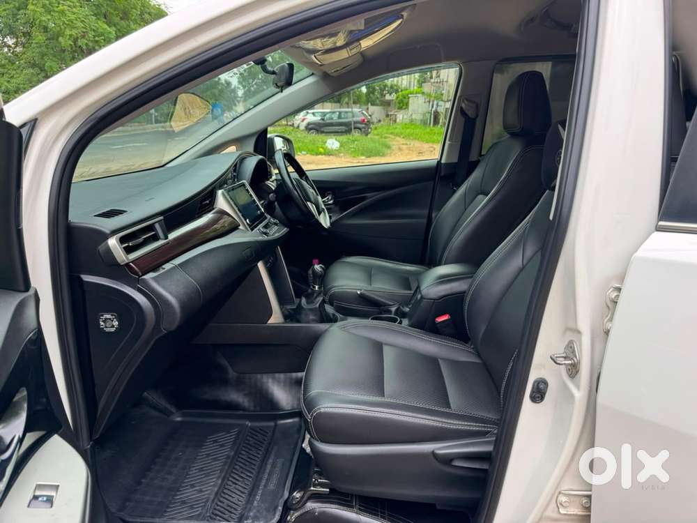 Toyota Innova Crysta 2.4 Manual 2021