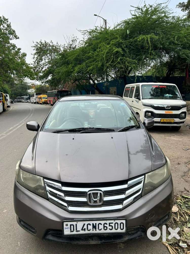 Well Maintained , Smooth Engine Performance, Alloy Wheel, Family Car