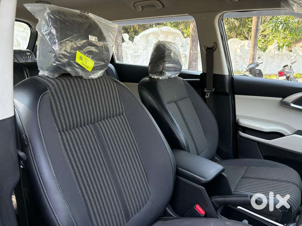 Kia Carens 1.4 Prestige Turbo 7 Str, 2023, Petrol