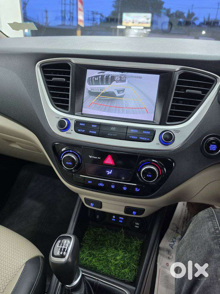 Hyundai Verna 1.5 Sx (o) Vtvt, 2018, Petrol