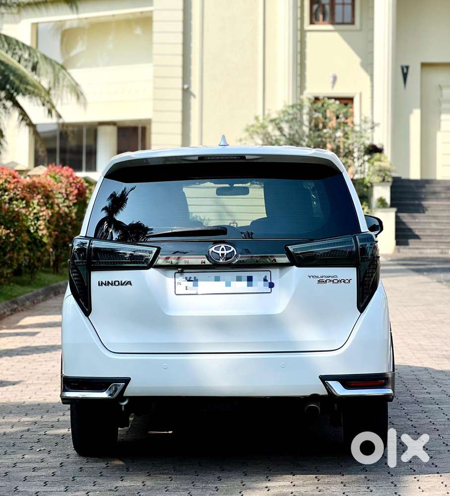 Toyota Innova Crysta