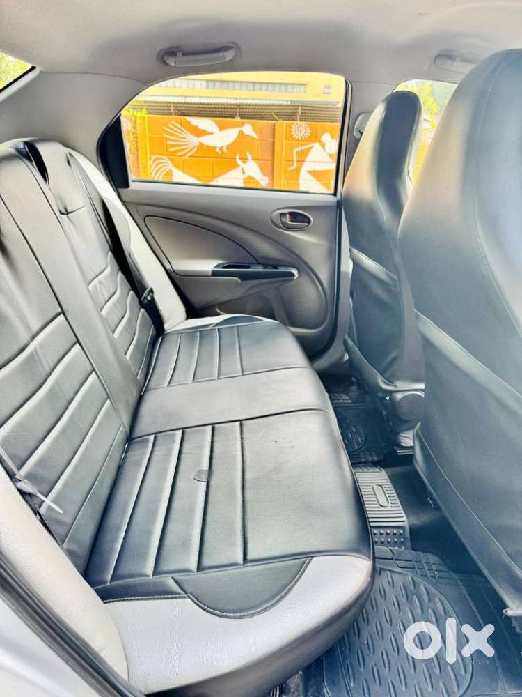 Toyota Etios, 2011, Petrol