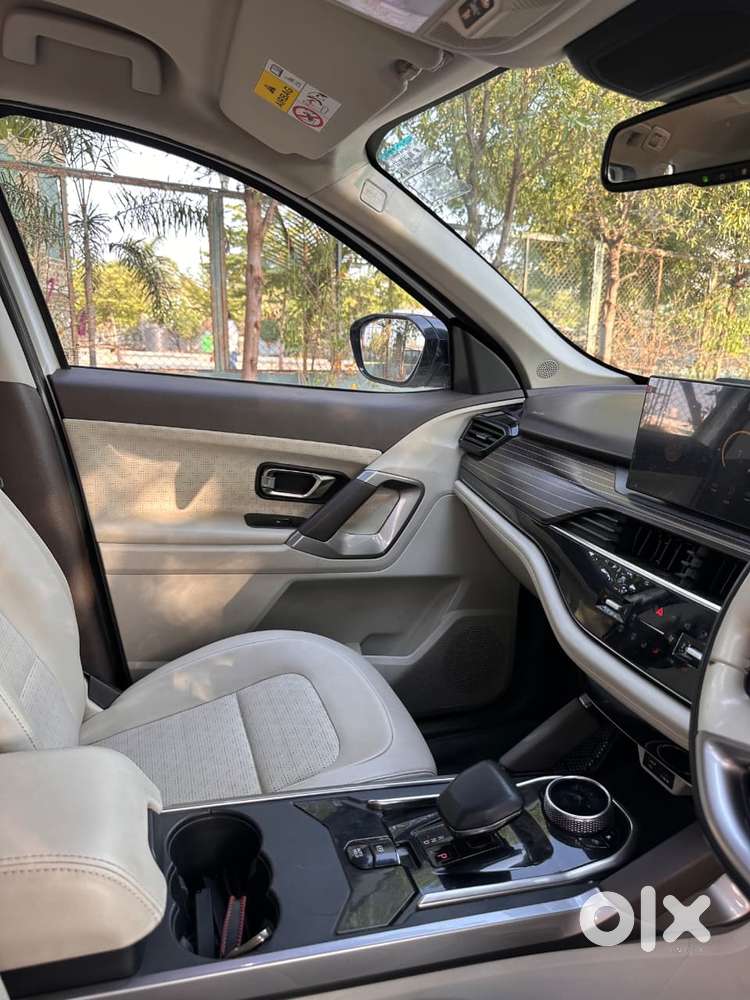 Tata Safari Accomplished Plus 6 Str Dual Tone At, 2023, Diesel
