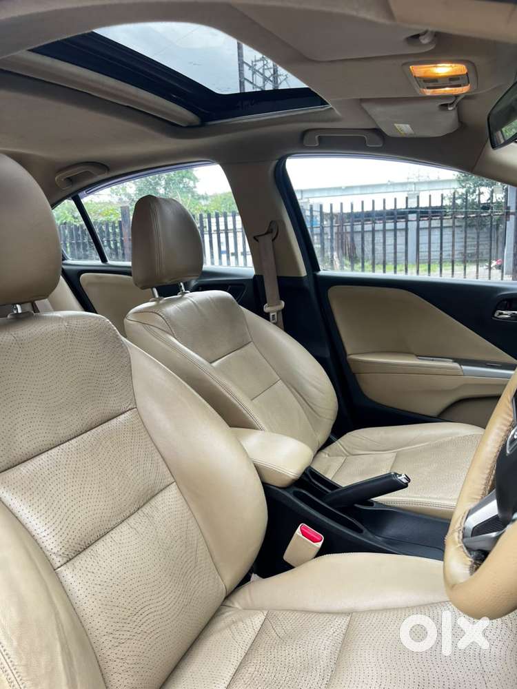 Honda City V At Sunroof I-vtec, 2015, Petrol