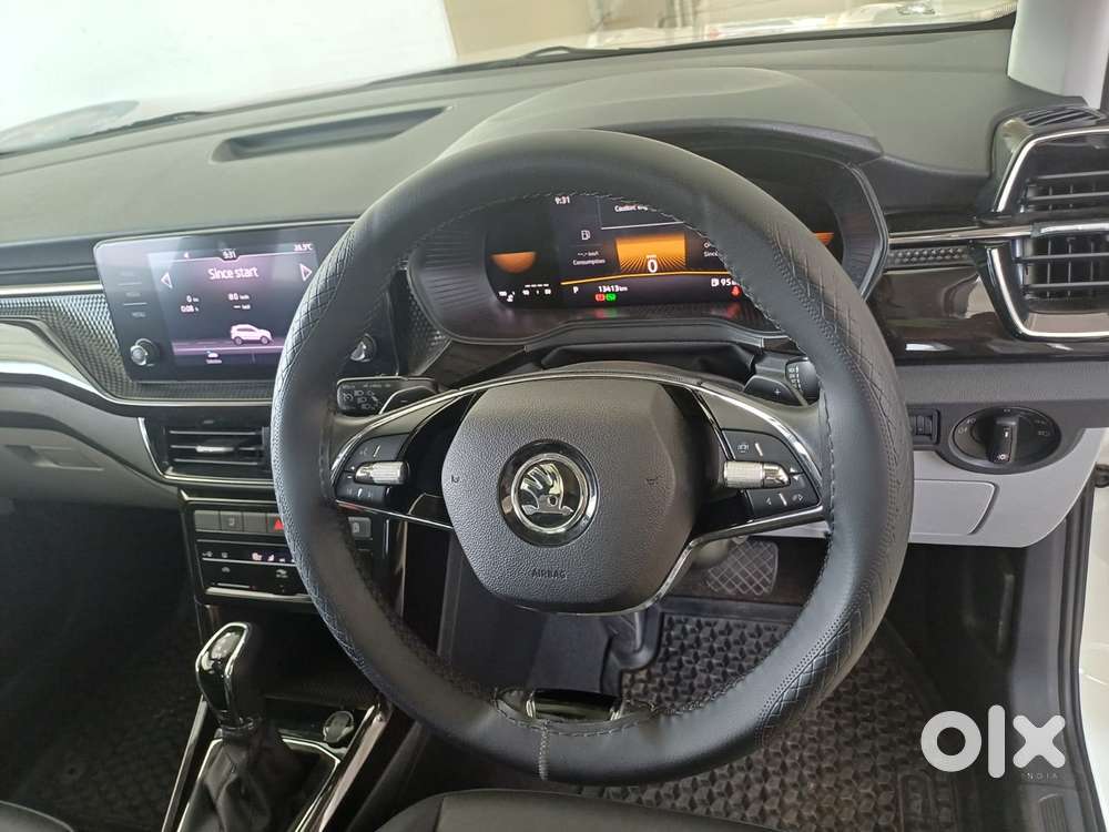 Skoda Kushaq 1.0 Tsi Style At, 2023, Petrol