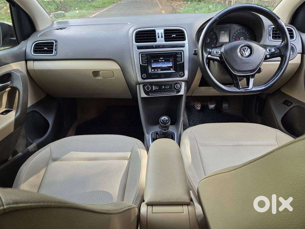 Volkswagen Vento 1.6 Highline, 2016, Petrol