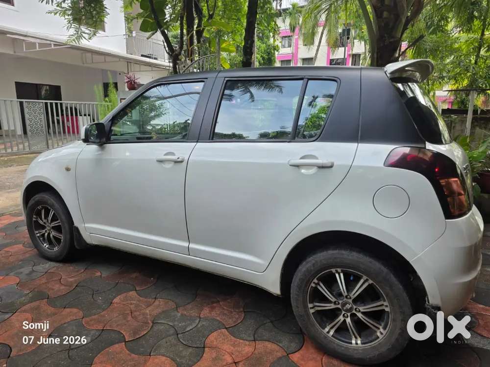 Maruti Suzuki Swift 2009 Diesel 212000 Km Driven