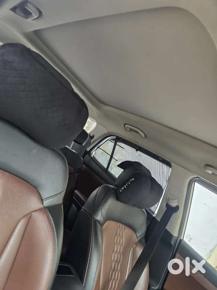 Hyundai Alcazar October 2021 Top Model A-one Condition Full Loaded