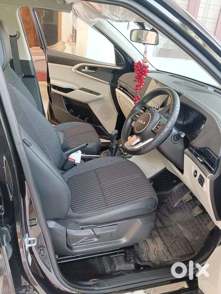 Kia Carens 2023 Petrol Good Condition