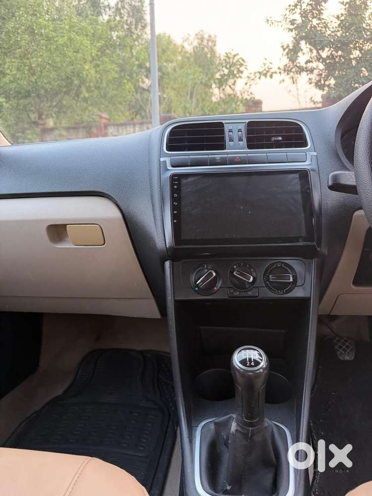 Volkswagen Polo Petrol Highline 1.2l, 2011, Petrol