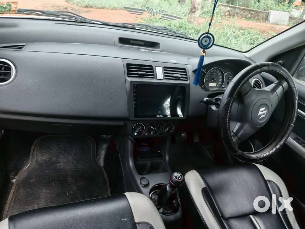 Maruti Suzuki Swift Dzire 2011