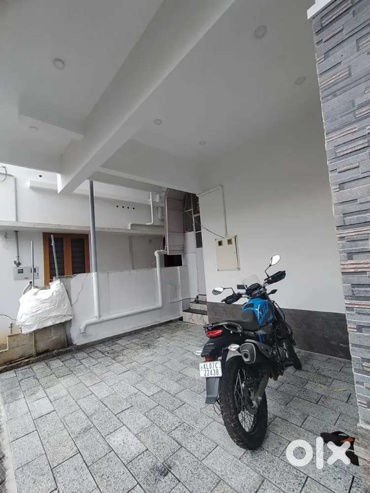 2BHK in Vazhakkala