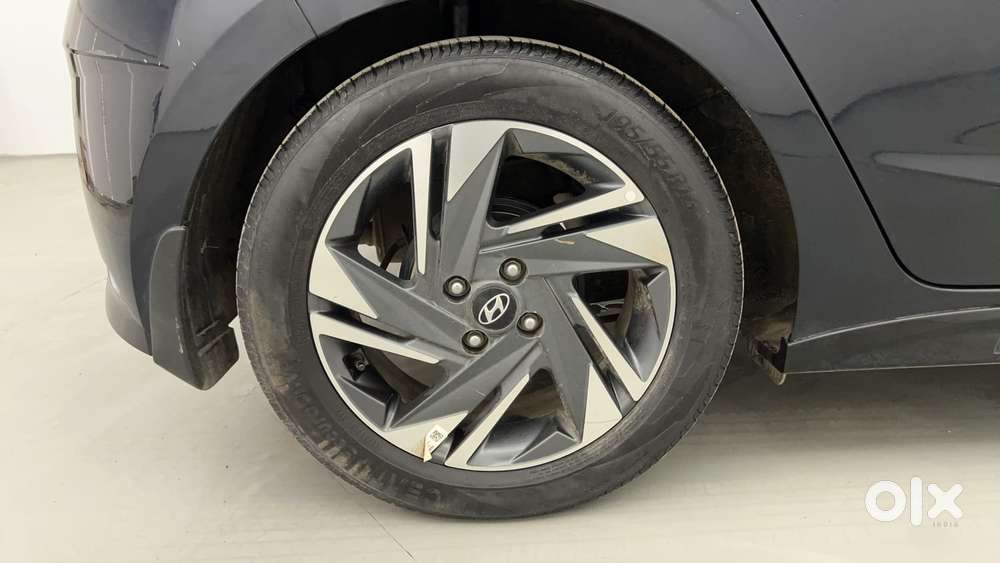 Hyundai New I20 1.2 Asta (o) Mt, 2023, Cng & Hybrids