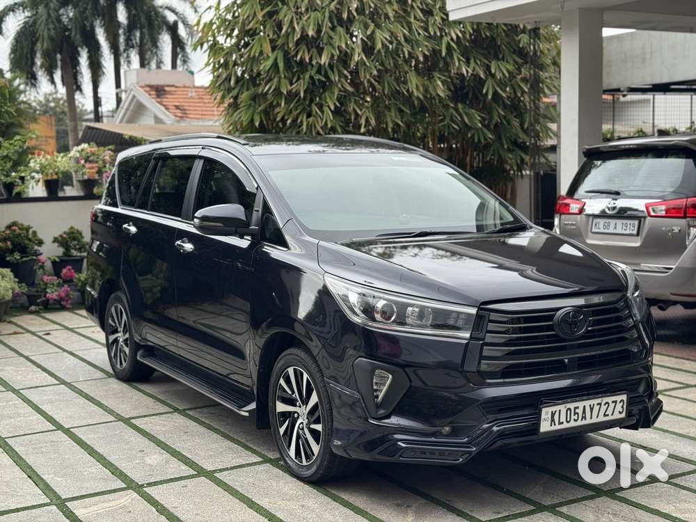 Toyota Innova Crysta 2.4 V 8 Str, 2022, Diesel