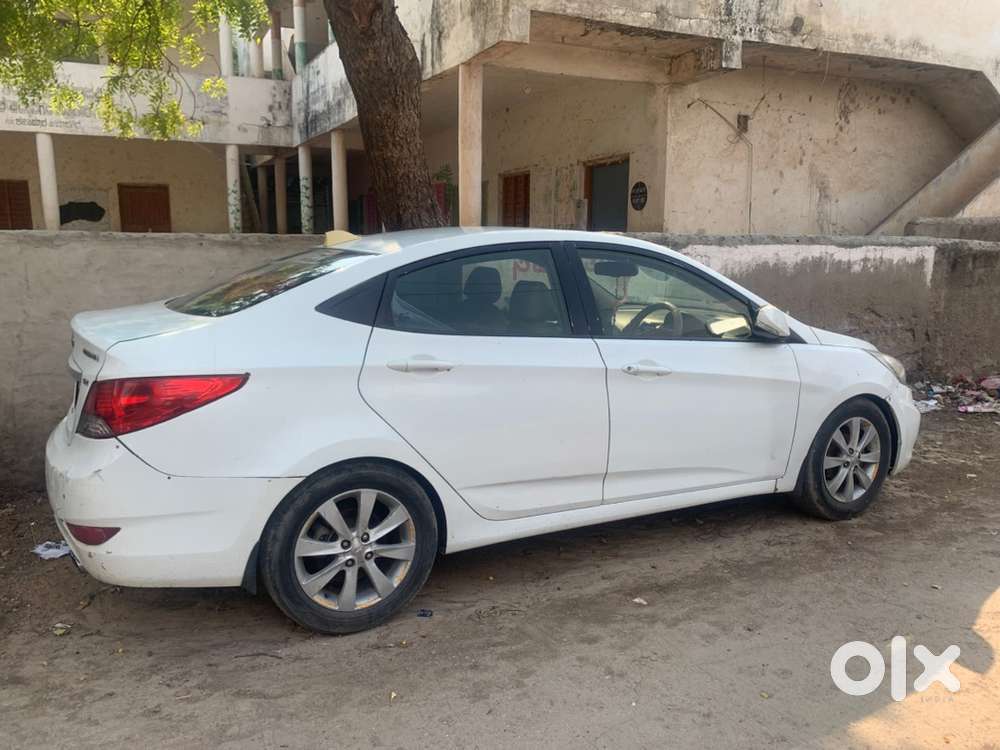 Hyundai Verna Diesel Gl Odometer 135000 Km 2011