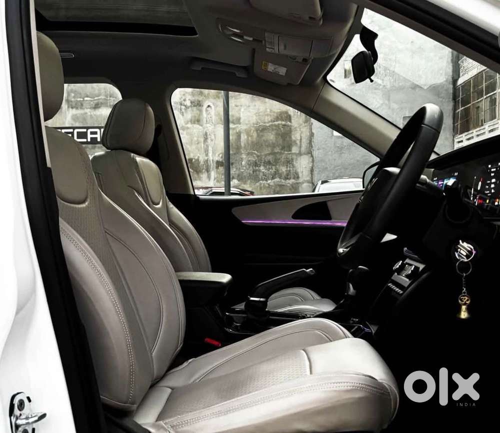 New-like Xuv700 2024 Ax5 At