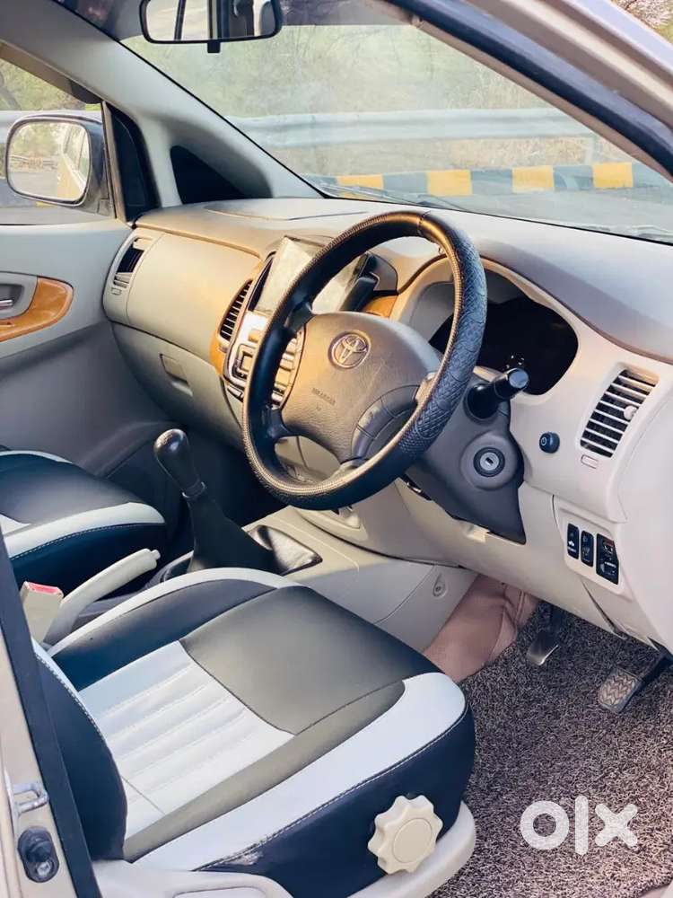 Toyota Innova It's Full Loaded Condition