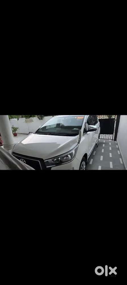 Toyota Innova Crysta 2025 Diesel 5500 Km Driven
