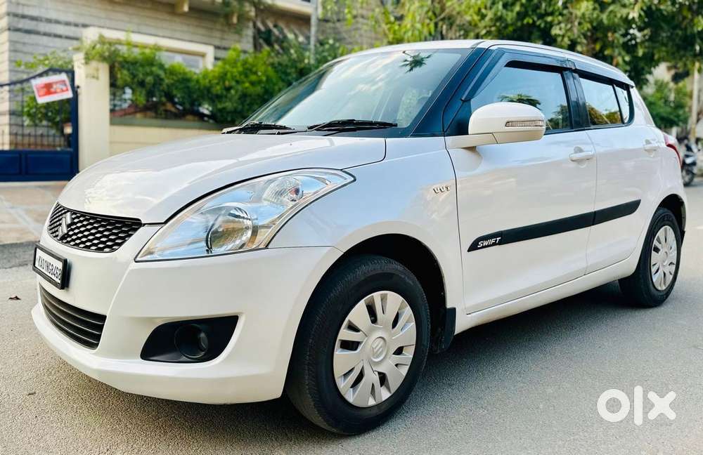 Maruti Suzuki Swift Vxi + Manual, 2012, Petrol
