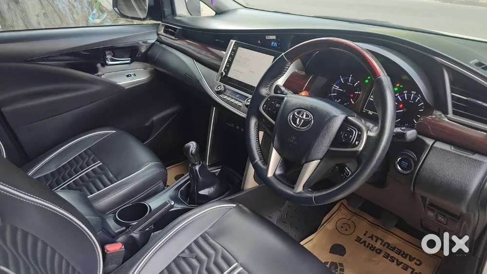 Toyota Innova Crysta [2020-ongoing] 2.4 Vx 8 Str, 2022, Diesel